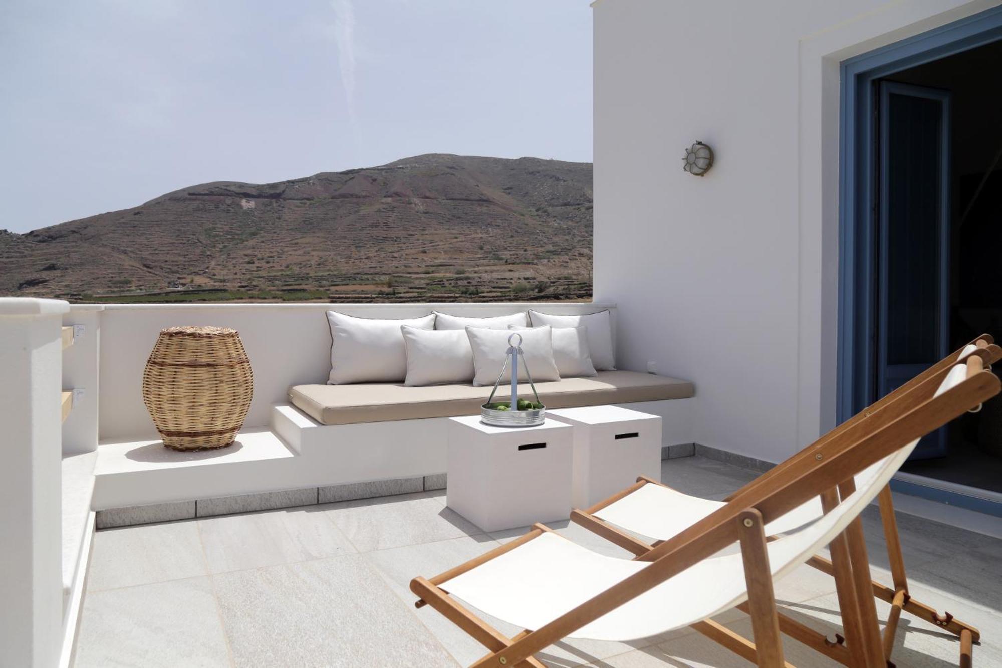Vino Santorini Foinikiá