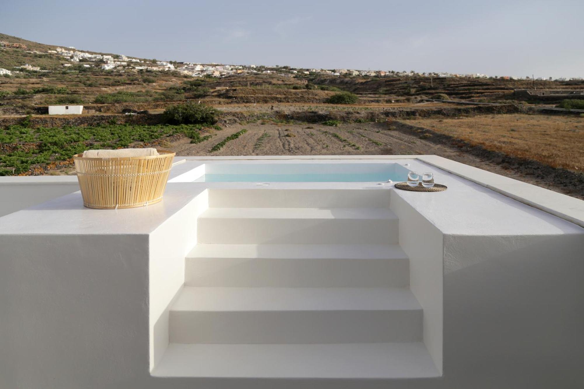 Vino Santorini Villa Foinikiá